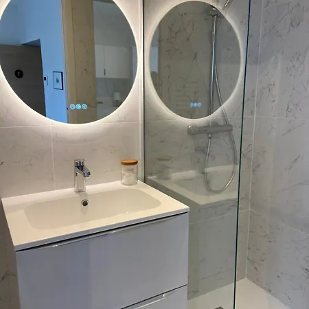 Aparthotel Maison Colodge - *